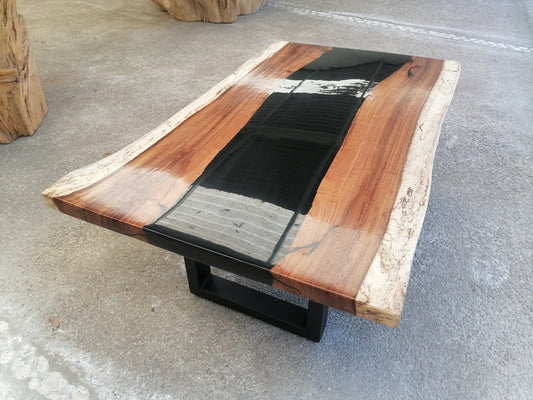 Mesa de centro madera de parota y resina negra